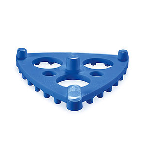 Filip sieve cleaner with studs for wire and synthetic mesh